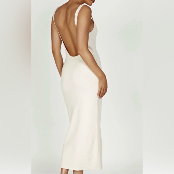 Meshki Off-White Scoop Neck Ribbed Maxi Dress - Picture 3 of 16